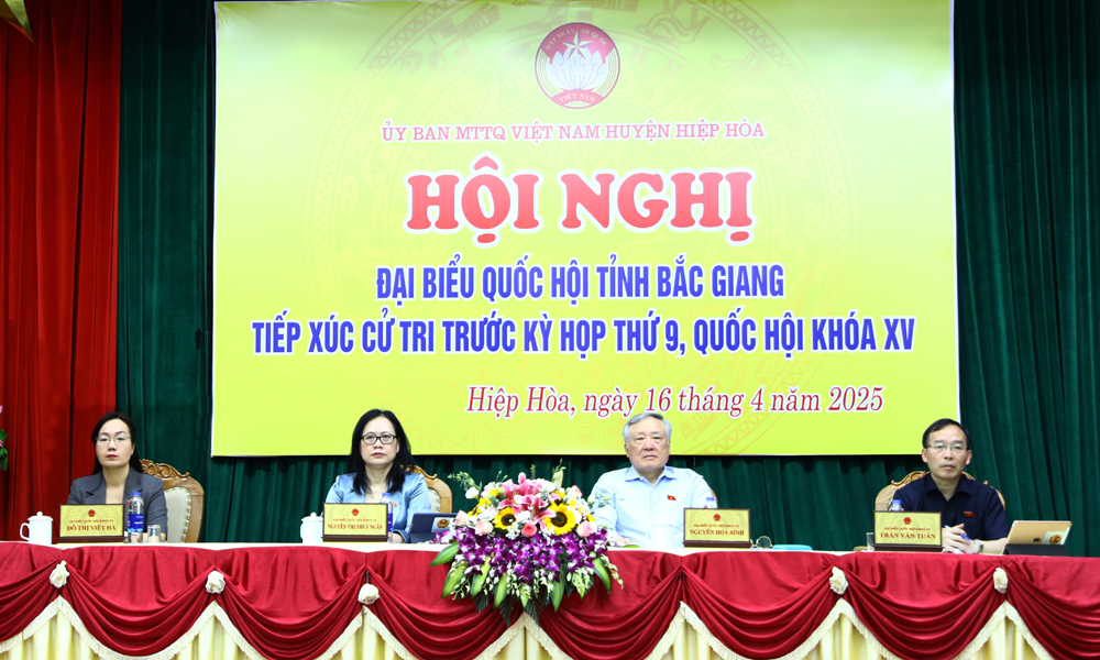 Đoàn Đại biểu Quốc hội tỉnh Bắc Giang tiếp xúc cử tri tại huyện Hiệp Hòa