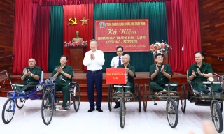 Tổng Bí thư Tô Lâm thăm Trung tâm Điều dưỡng thương binh Thuận Thành (Bắc Ninh)