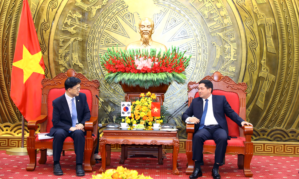  Bí thư Tỉnh ủy Nguyễn Hồng Thái tiếp và làm việc với Thứ trưởng thứ nhất Bộ Đất đai, Cơ sở hạ tầng và Giao thông Hàn Quốc