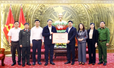  Tỉnh Đồng Nai trao tặng kinh phí ủng hộ tỉnh Bắc Ninh khắc phục hậu quả lũ lụt