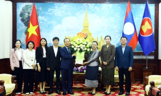 Phó Chủ tịch Thường trực UBND tỉnh Mai Sơn thăm, chúc mừng Đại sứ quán một số nước nhân dịp năm mới 2026