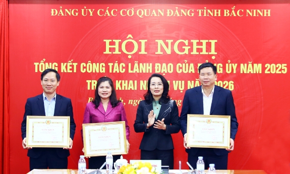 Tập trung lãnh đạo, chỉ đạo, nâng cao chất lượng công tác tham mưu, phục vụ