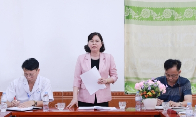  Phó Chủ tịch Thường trực HĐND tỉnh Bắc Ninh Trần Thị Hằng dự sinh hoạt chi bộ Trạm Y tế Tiên Lục