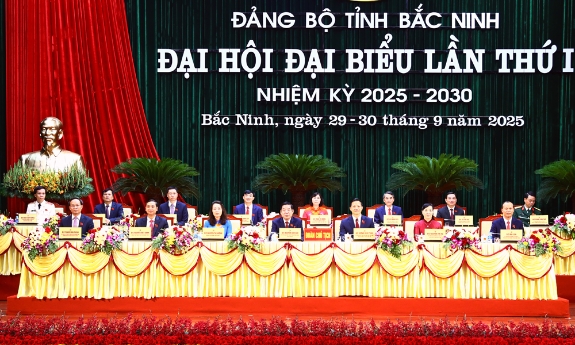15 đồng chí tham gia Đoàn Chủ tịch Đại hội đại biểu Đảng bộ tỉnh Bắc Ninh lần thứ I, nhiệm kỳ 2025 - 2030