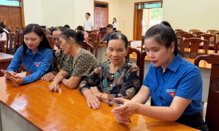 Phường Tiền Phong phát động phong trào "Bình dân học vụ số"