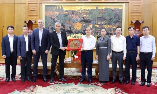 Chủ tịch UBND tỉnh Bắc Ninh Phạm Hoàng Sơn tiếp lãnh đạo Công ty Baran International 