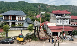 Sạt lở nhà dân tại phường Yên Dũng, không thiệt hại về người