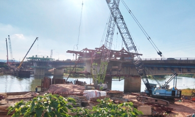  Tăng tốc thi công xây mới đơn nguyên cầu Xương Giang 