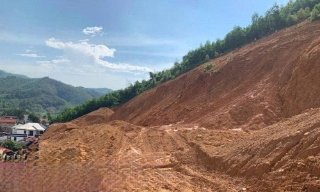 Bảo đảm an toàn cho người dân trong vùng thực hiện xử lý khẩn cấp sự cố sạt lở đất tại xã Trường Sơn