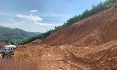  Bảo đảm an toàn cho người dân trong vùng thực hiện xử lý khẩn cấp sự cố sạt lở đất tại xã Trường Sơn