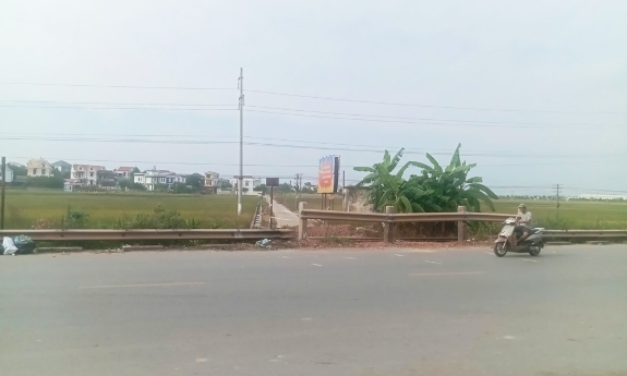 Xã Tân Dĩnh xóa 3 lối đi dân sinh tự mở qua đường sắt