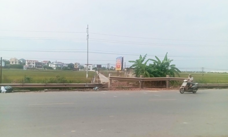  Xã Tân Dĩnh xóa 3 lối đi dân sinh tự mở qua đường sắt