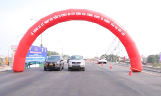 Thông xe kỹ thuật đơn nguyên mới cầu Xương Giang trên cao tốc Hà Nội - Bắc Giang