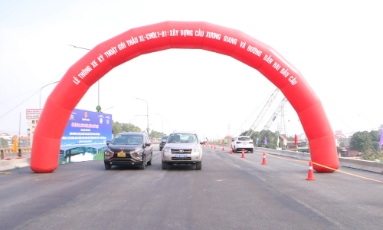  Thông xe kỹ thuật đơn nguyên mới cầu Xương Giang trên cao tốc Hà Nội - Bắc Giang