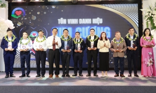Tôn vinh 17 doanh nghiệp có thành tích xuất sắc trong công tác từ thiện 