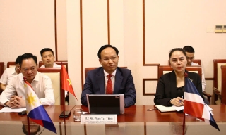 Phó Chủ tịch UBND tỉnh Phạm Văn Thịnh tiếp Đại sứ Philipines, Chile, Dominica tại Việt Nam