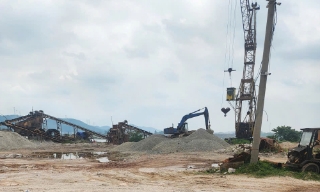 Bắc Ninh: Phạt 45 triệu đồng 4 trường hợp tập kết vật liệu trái phép ven sông Cầu