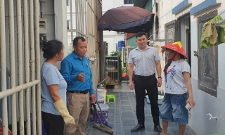 Chủ tịch UBND tỉnh Bắc Ninh khen thưởng 1 tập thể, 3 cá nhân tiên phong giải tỏa phía sau hai dãy nhà ở phường Nếnh