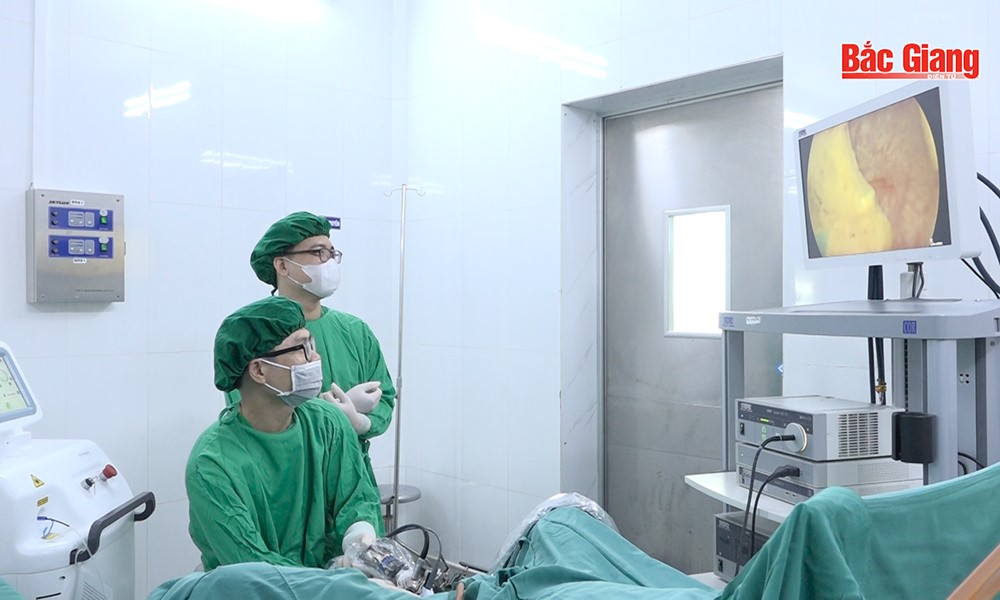 Phương pháp mới điều trị u tuyến thượng thận