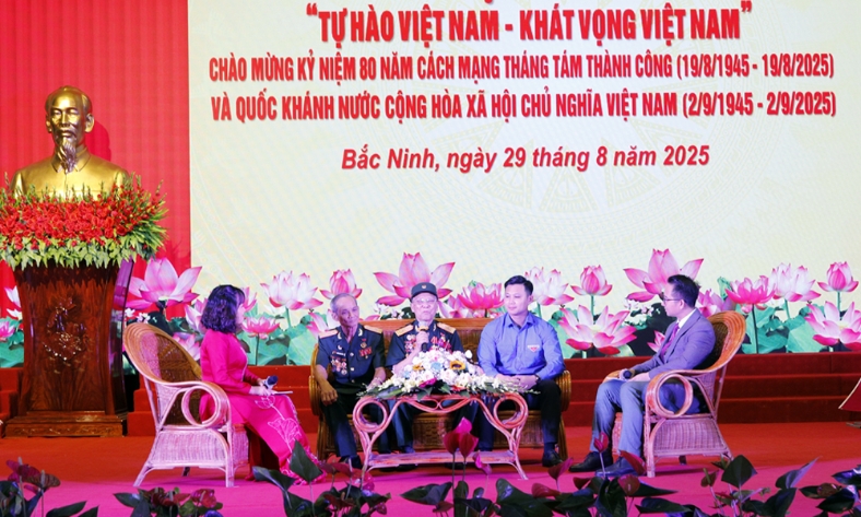  Bắc Ninh: Tọa đàm “Tự hào Việt Nam - khát vọng Việt Nam”