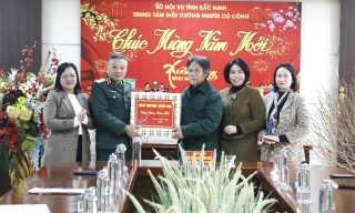 Đoàn công tác Quân ủy Trung ương, Bộ Quốc phòng thăm, tặng quà Tết tại tỉnh Bắc Ninh