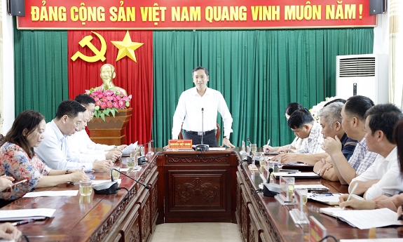 Chủ tịch HĐND tỉnh Nguyễn Việt Oanh: Xã Tân Dĩnh khẩn trương lên lộ trình trở thành phường