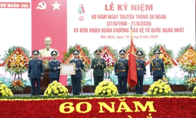  Sư đoàn Phòng không 365 kỷ niệm 60 năm Ngày truyền thống và đón nhận Huân chương Bảo vệ Tổ quốc hạng Nhất