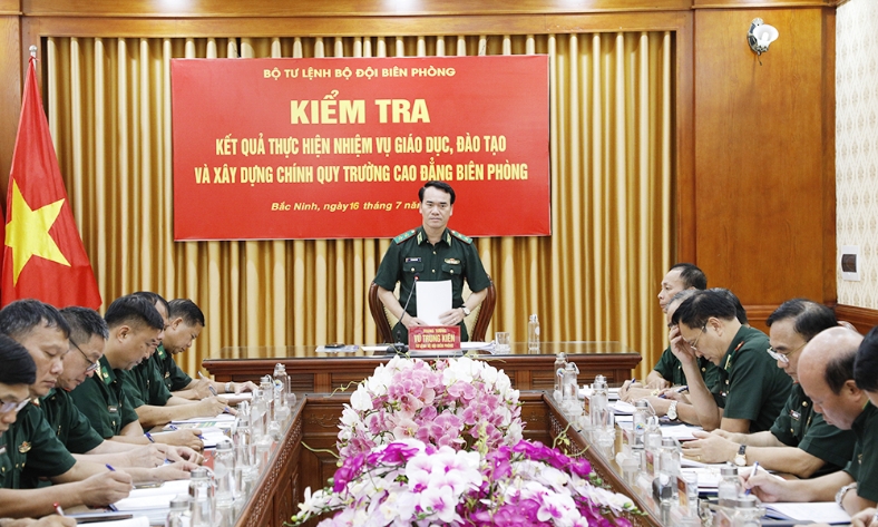  Trung tướng Vũ Trung Kiên kiểm tra công tác giáo dục, đào tạo tại Trường Cao đẳng Biên phòng