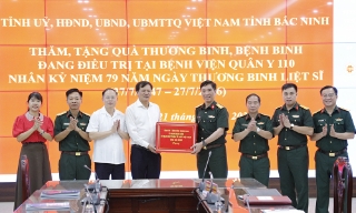Bắc Ninh thăm, tặng quà thương binh, bệnh binh tại Bệnh viện Quân y 110