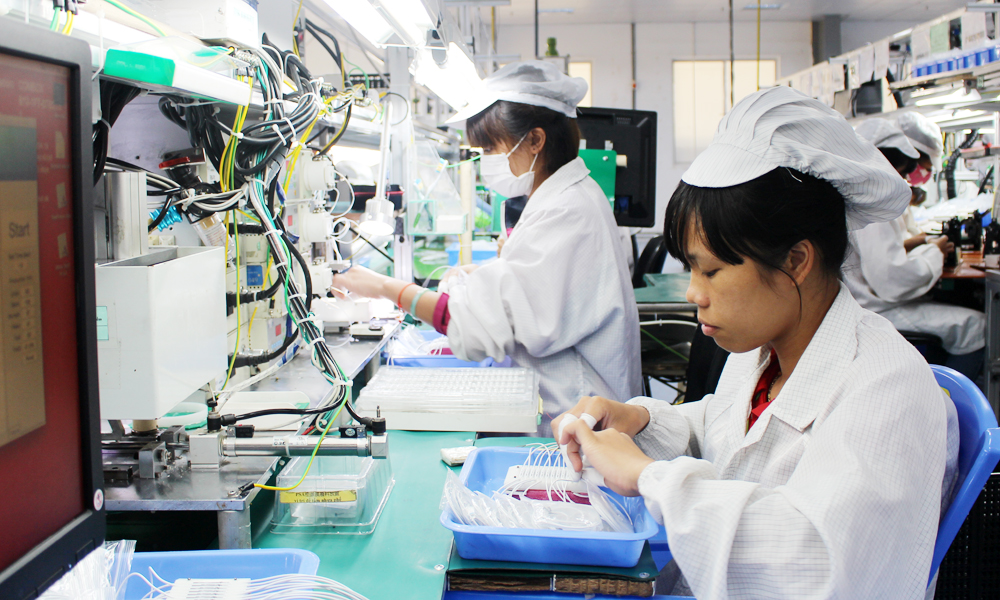 Công ty TNHH Newwing Interconnect Technology (Bắc Giang) quan tâm chăm lo Tết cho người lao động
