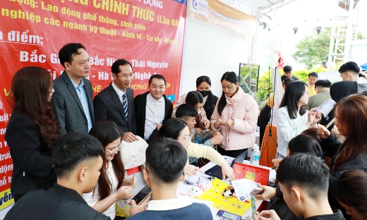 Bắc Ninh: Ngày hội việc làm thu hút hơn 2 nghìn sinh viên, lao động tham gia 
