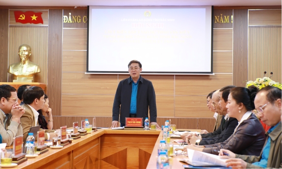 Lấy ý kiến vào dự thảo báo cáo chính trị Đại hội Công đoàn tỉnh lần thứ I, nhiệm kỳ 2025 - 2030