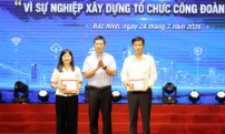 Phó Bí thư Tỉnh ủy Trần Huy Phương:  Công đoàn đổi mới nội dung, phương thức hoạt động, lấy đoàn viên, người lao động làm trung tâm