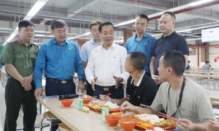 Bắc Ninh: Bữa cơm Công đoàn “Gắn kết yêu thương - Tiếp thêm động lực”