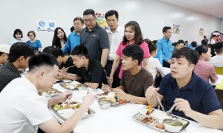 Bắc Ninh: Thành lập công đoàn doanh nghiệp và tổ chức bữa cơm gắn kết 1,7 nghìn công nhân