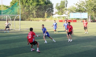 Sôi động sân cỏ công nhân Bắc Ninh