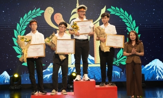 Thí sinh Nguyễn Trọng Hiếu giành ngôi Quán quân sân chơi “Đất học Kinh Bắc” 