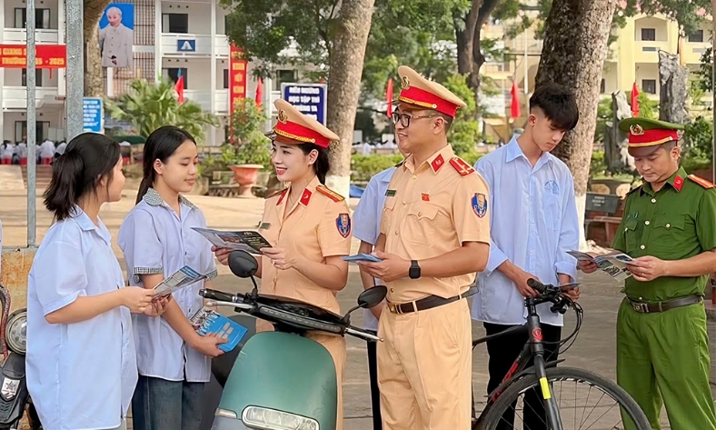  Phòng Cảnh sát giao thông, Công an tỉnh Bắc Ninh: Học và làm theo Bác “tận tụy với dân”