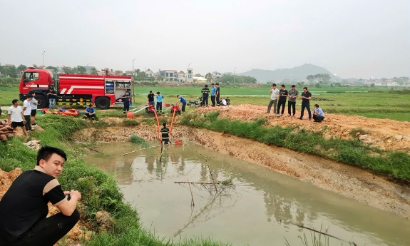 Phát hiện thi thể nam giới tại khu vực ao nuôi cá ở phường Đa Mai