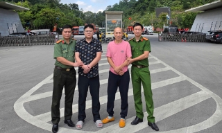 Bắc Ninh: Bắt giữ, bàn giao 2 đối tượng bị truy nã quốc tế