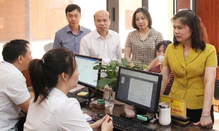 Phó Chủ tịch HĐND tỉnh Bắc Ninh Lâm Thị Hương Thành làm việc với Ban Thường vụ Đảng ủy xã Đông Cứu