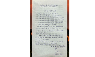 Công an phường Đa Mai hỗ trợ người dân nhận lại tiền chuyển khoản nhầm