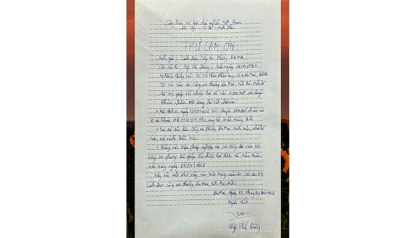 Công an phường Đa Mai hỗ trợ người dân nhận lại tiền chuyển khoản nhầm