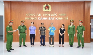 Bắc Ninh: Khởi tố 3 đối tượng dùng hóa chất sản xuất gần 1000 tấn giá đỗ