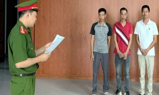 Bắc Ninh khởi tố 3 vụ án, xử lý các đối tượng đổ trái phép gần 700 tấn chất thải ra môi trường