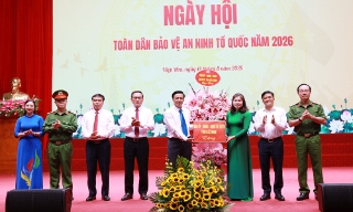 Phó Chủ tịch HĐND tỉnh Lâm Thị Hương Thành dự Ngày hội toàn dân bảo vệ an ninh Tổ quốc xã Hiệp Hòa 