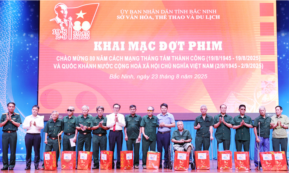  Khai mạc đợt phim kỷ niệm 80 năm Cách mạng Tháng Tám và Quốc khánh 2/9