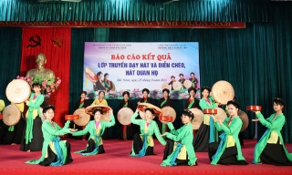 Truyền dạy hát quan họ, diễn chèo cho học sinh