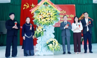 Phó Trưởng Đoàn Đại biểu Quốc hội tỉnh Trần Văn Tuấn dự Ngày hội Đại đoàn kết toàn dân tộc tại xã Lục Sơn  