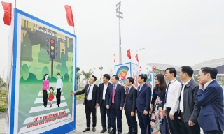 Khai mạc triển lãm tranh cổ động, phát động cuộc thi sáng tác biểu trưng Bắc Ninh